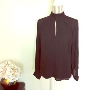 Dual Sided Keyhole Blouse